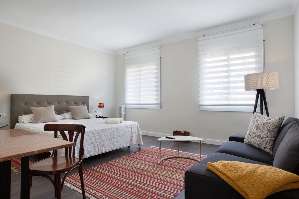 Consell De Cent Apartment Barcelona Room photo